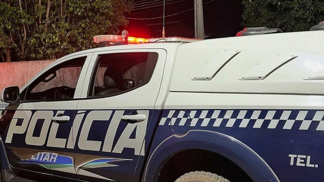 Ilustração da notícia Motociclista foge da PM, cai em grade e é detido durante Carnaval em Rio Verde da MS Todo dia